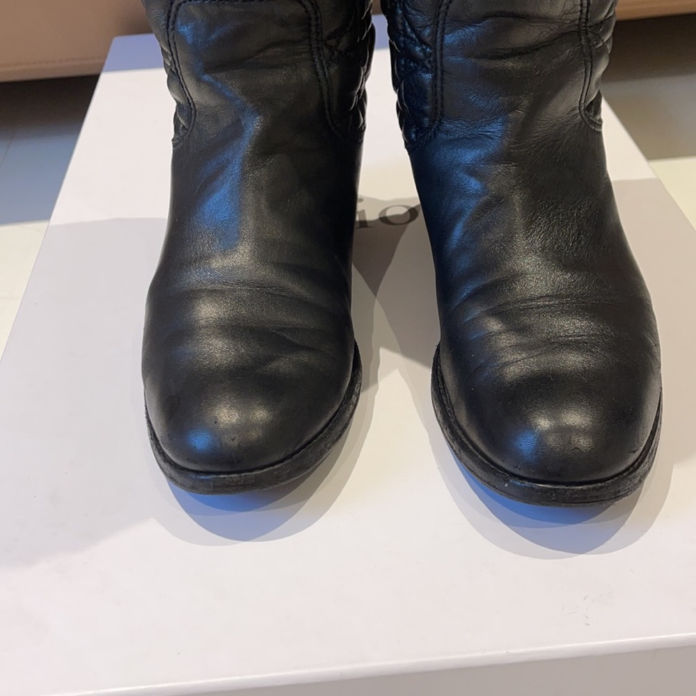 Women’s Dior leather Knee-High Buckle Boots - Picture 5 of 9